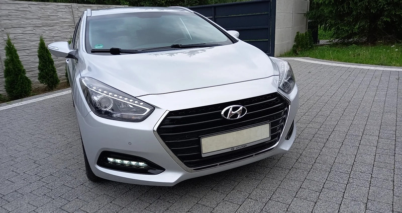 Hyundai i40 cena 58500 przebieg: 179250, rok produkcji 2017 z Siedlce małe 742